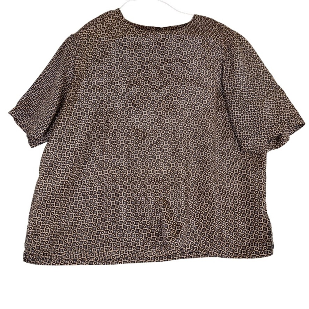 Notches Navy Blue Tan Geometric Medallion Print Short Sleeve Keyhole Blouse 16